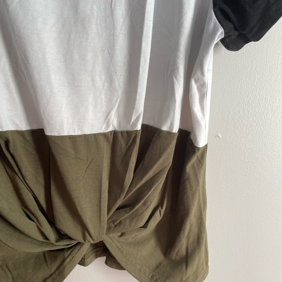 Shein Colorblock Tee - Picture 3 of 5